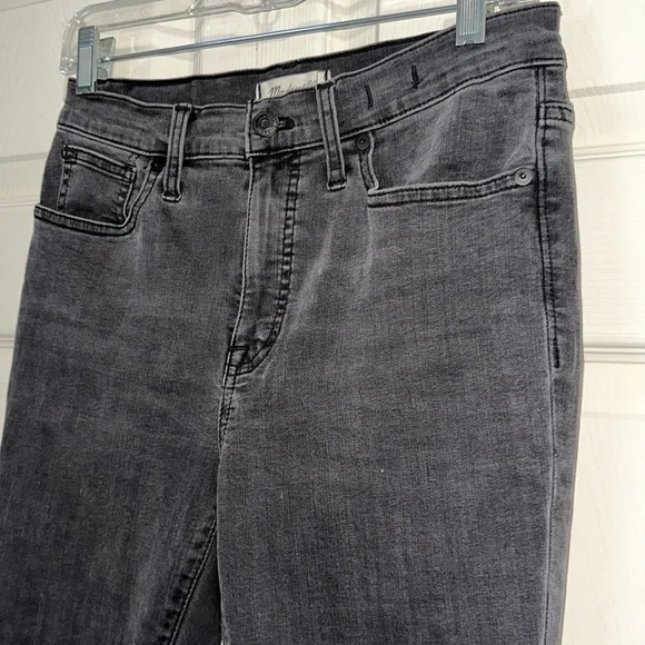 MADEWELL faded black jeans with rips - 9 in mid rise - size 28 - Picture 2 of 7